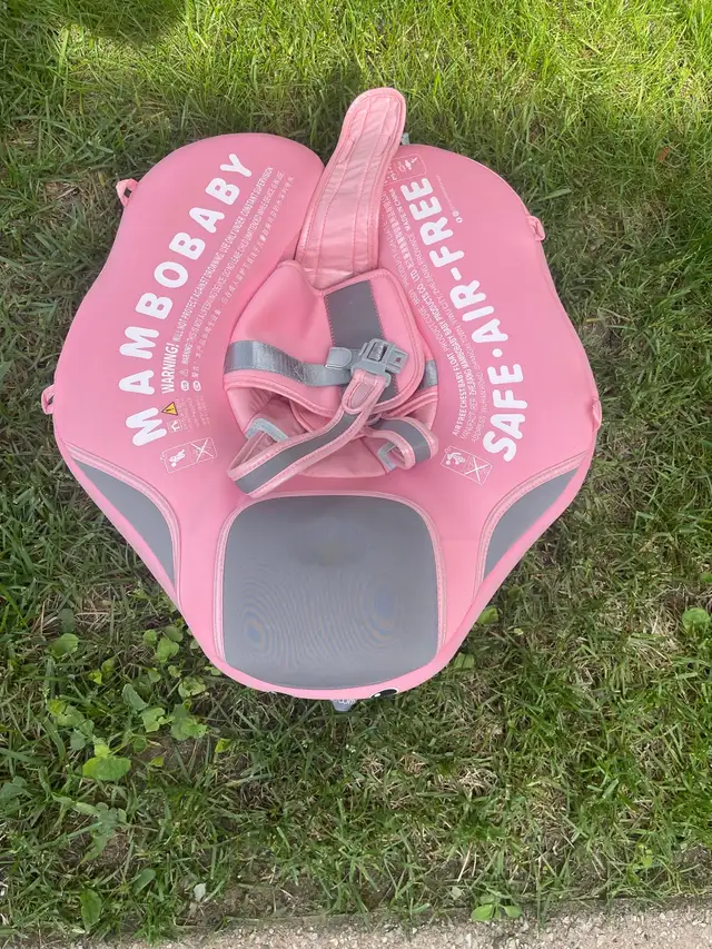 Mambo Baby with canopy in Other in North Bay - Image 2