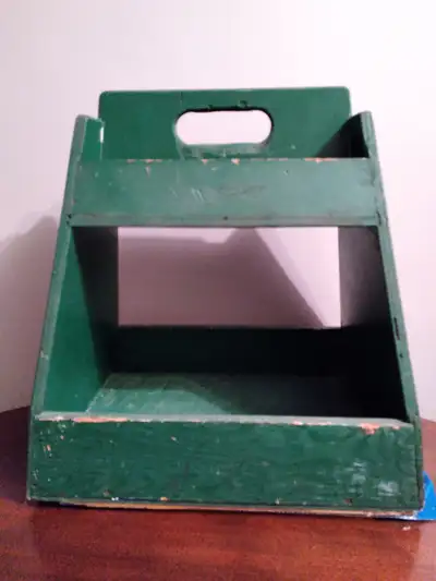 For sale is a painted wood toolbox with handle. Can also be used as a plant stand. It measures 40.6...