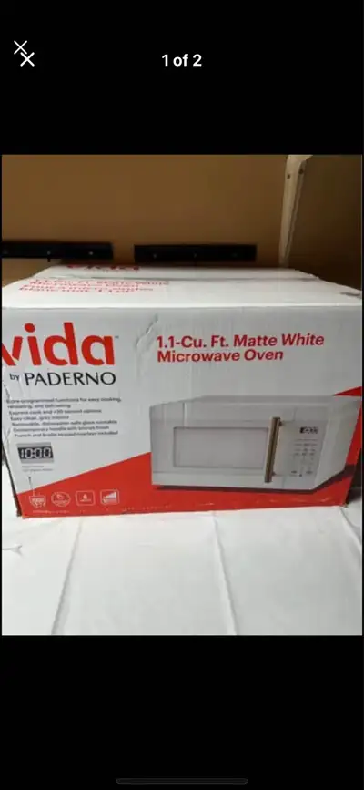 Micro onde neuve jamais utilisé. La boite est toujours fermé