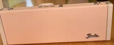 Fender Player Stratocaster Shell Pink + Matching Fender Case, View more