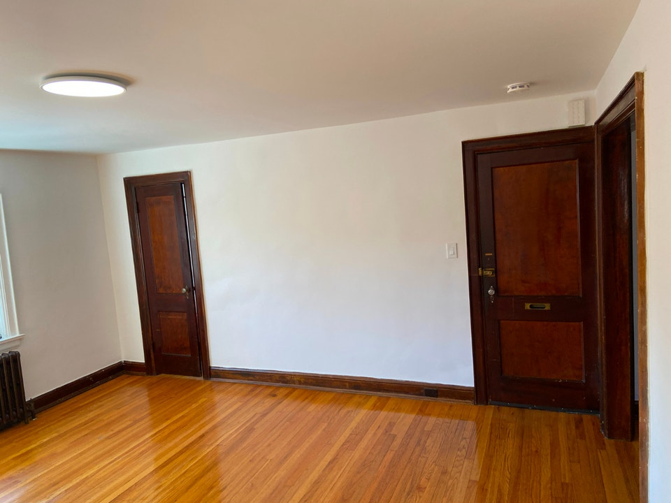 Bloor West Village (1Bdrm + Den) - $ 1,950.00 4