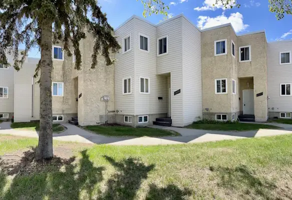 Furnished 3 Bedroom Townhouse - 780-729-9007