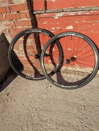 DT Swiss R460 db Wheelset with Vittoria Zaffiro Pro Tires, View more