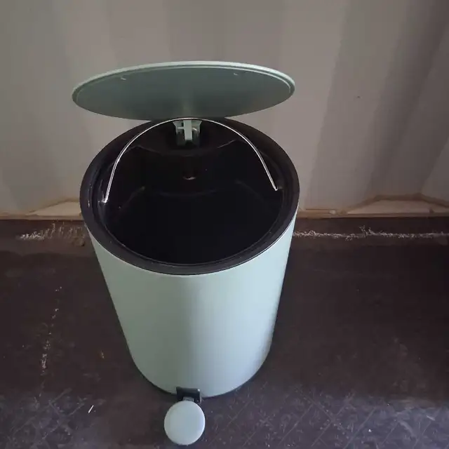 Green soft close Bin in Other in Calgary - Image 4