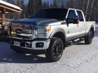 Full load F350 6.7L Diesel Lariat - 6.5' box. 33x,xxx hwy km. Emissions deleted with BD tuner. Engin...