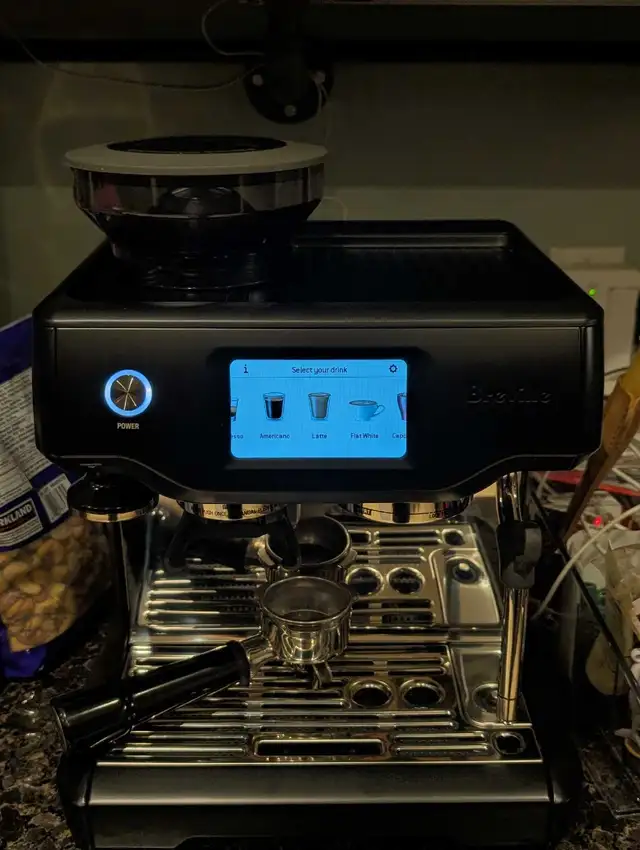 Almost new Breville Barista Touch Espresso machine black truffle in Coffee Makers in Mississauga / Peel Region - Image 4