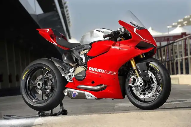 Ducati 1199r 1299s Panigale R WHEEL Rim MARCHESINI FORGED 10spok in Other in Barrie - Image 2