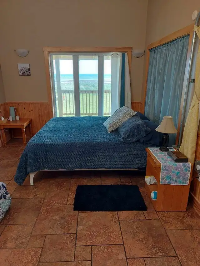 *SALE*Big Beautiful Beach House (with Hot tub) - Vacation Rental in Prince Edward Island in Canada - Image 9