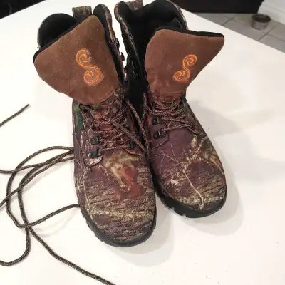 women's hicking hunting boots, okotoks , View more