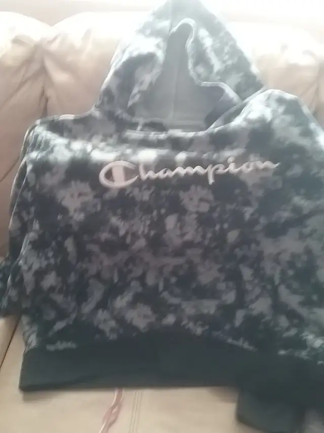 3  champion  hoodies ladies in Women's - Tops & Outerwear in City of Halifax - Image 5