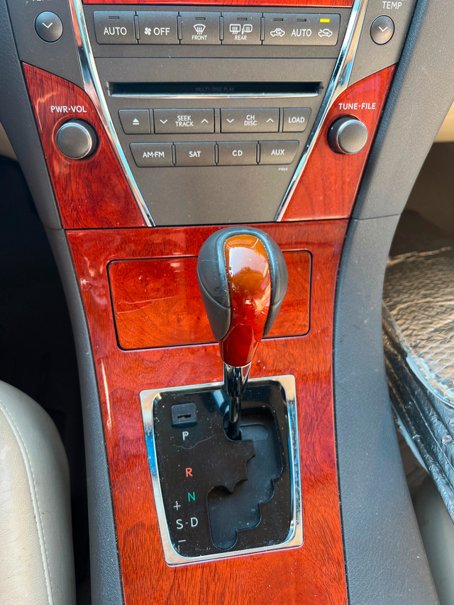 2011 Lexus ES350 Fully Loaded For Sale in Cars & Trucks in London - Image 4