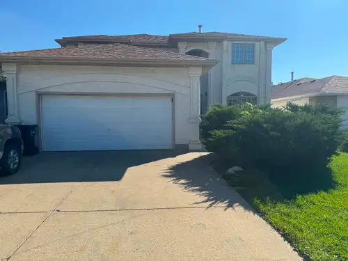 4bed upstairs 2fullbath/1 Bed walkout fullbath/sprayedinsulatedrimbasement/hot water tank/large LR/...