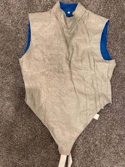 Used but in like new condition. Fits an average 15 to 16 year-old. Used for half a season. Lane Pant...