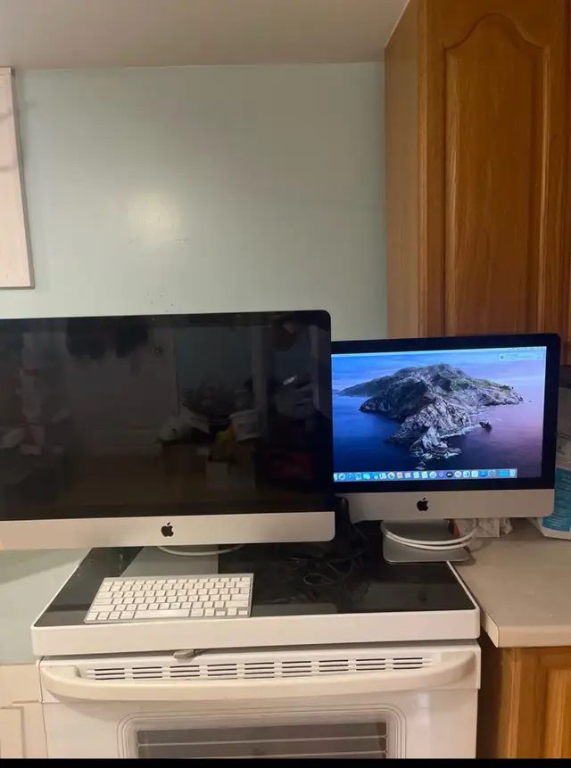 Two Apple iMac 27” and 21.5” in Desktop Computers in Mississauga / Peel Region - Image 2