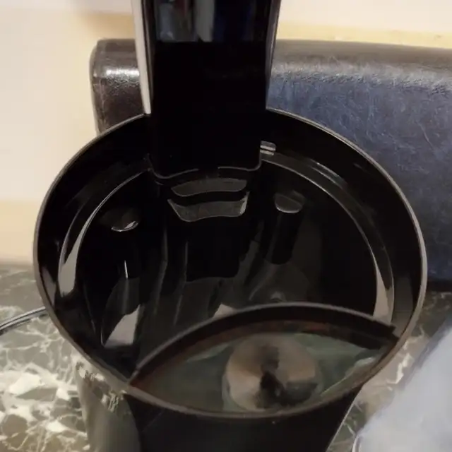 Oster Iced Coffee Maker in Coffee Makers in St. John's - Image 3