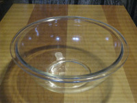 PYREX 323 1.5L MADE IN USA.