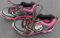 MONSTER HIGH GIRLS RUNNERS (size 12)