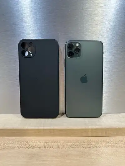Space Grey iPhone 11 Pro Max. 64 gb of storage. Perfect condition, no scratches or cracks. 85% batte...