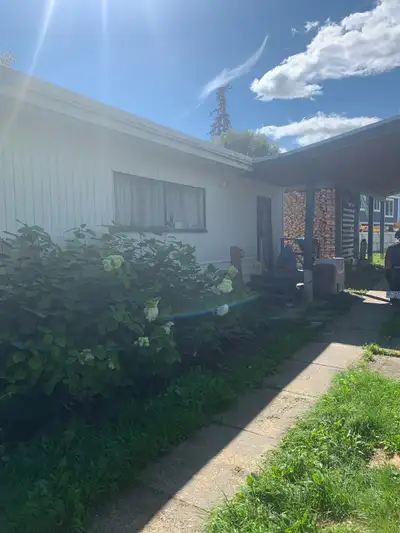 1 Bedroom, Highway side, Washer Dryer, Dishwasher, Air Con.