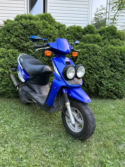2002 Yamaha BWS 49cc Everything works like it should! No issues or problems! No cracked or missing p...