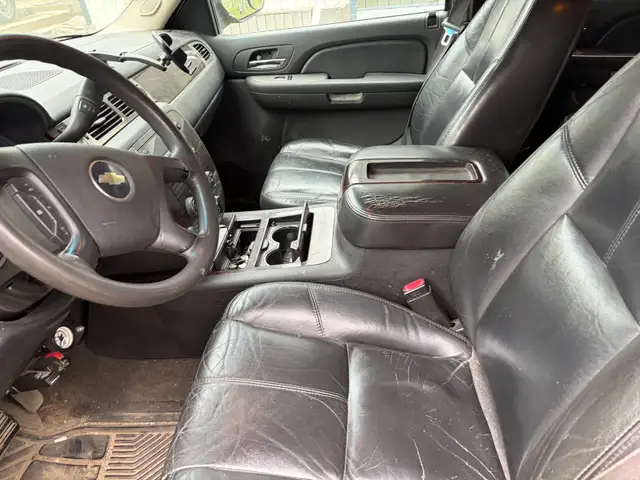 Chevy suburban 597791598236160004