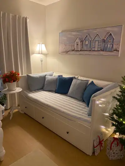 Lit simple d’appoint Hemmes Ikea avec matelas, View more