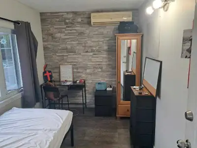 chambre a louer avec air climatiser , internet et chauffage