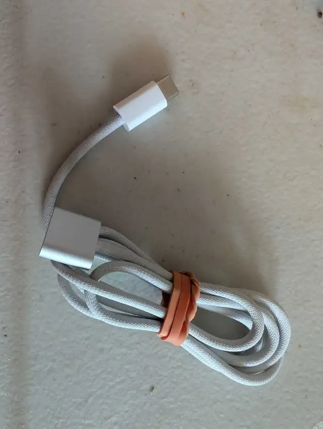 Laifen Wave magnetic charging cable usb c480459552185405440