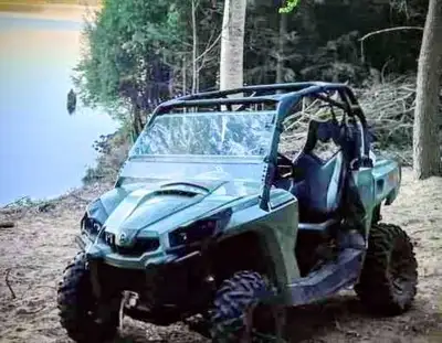 Selling a Very Barely used 2019 Can am Commander 800R DPS. Under 3000km and only used at the camp si...