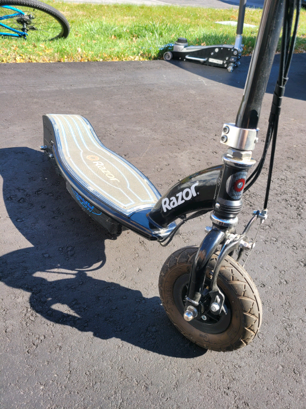 Razor Electric Scooter (Used) in Other in Markham / York Region - Image 5