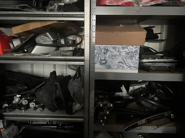 bmw e46 sedan parts in Auto Body Parts in Kitchener / Waterloo - Image 11
