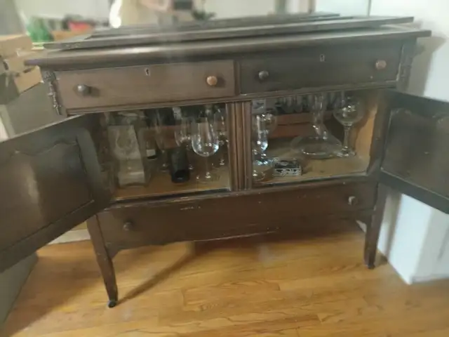 Hutch for sale-Make us an offer in Hutches & Display Cabinets in City of Toronto - Image 3