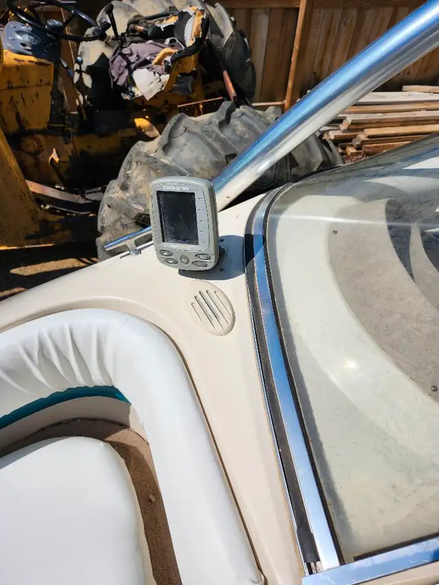 1999 Glastron GS185SF for sale in Powerboats & Motorboats in Regina - Image 9