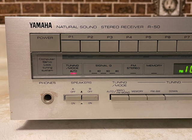 YAMAHA Natural Sound R 50 Stereo Amplifier AMP Receiver WORKS!! in Stereo Systems & Home Theatre in Hamilton - Image 3