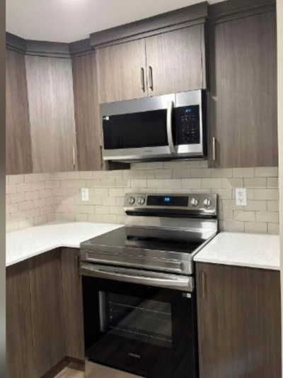 Room for rent available for Girl(s) starting immediately . Sharing $400 or Private for $650. All ame...