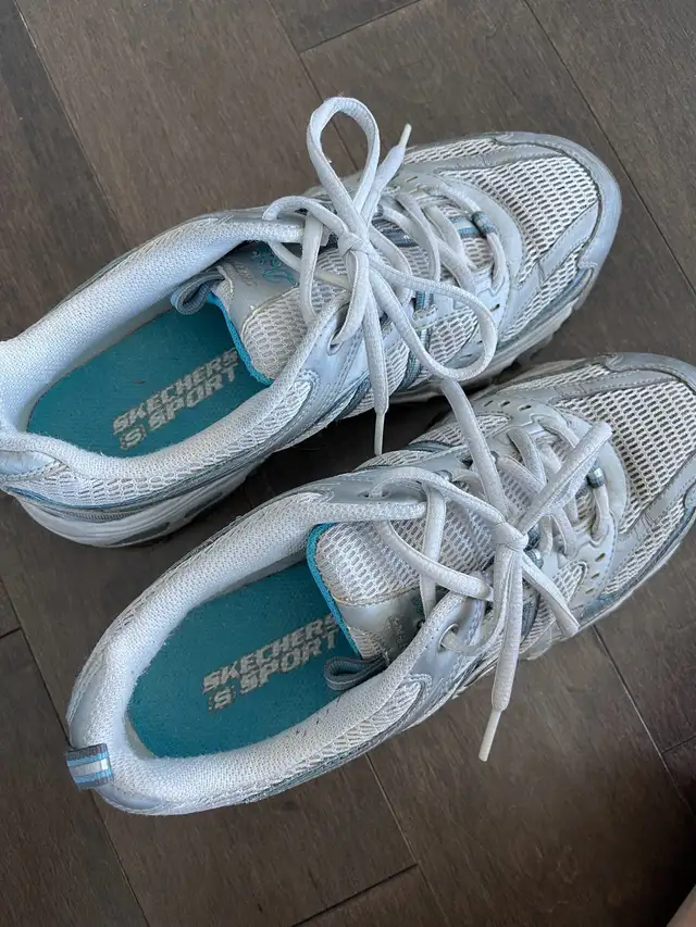 Skechers women’s shoes  in Women's - Shoes in City of Montréal - Image 3