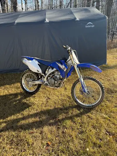 2007 yzf450. I do not ride the bike anymore. Rode it a couple of times a year for the last few years...