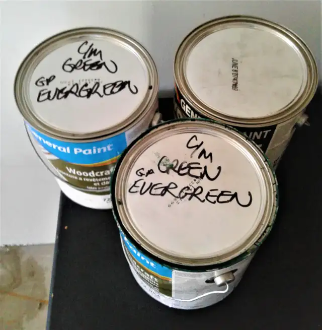 EXTERIOR   Latex Solid Color Paint for Siding and Fence