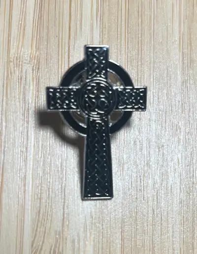 Celtic cross pin approx. 1.5 inch X 0.8 inch might be metal Brand new Pick up in Oshawa no box