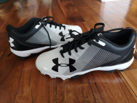 Brand new size 6.5 under armour shoes 