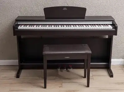 Yamaha Arius YDP 140 digital piano - impeccable condition, View more