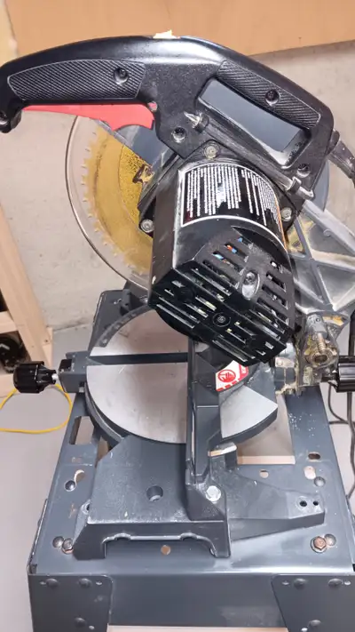 Craftsman Mitre Saw with Stand - $150 or Best Offer 13 Amps Motor, 10” Carbide Tip Blade This mitre...