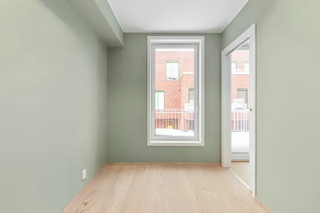 Professional painter 460987400832296961