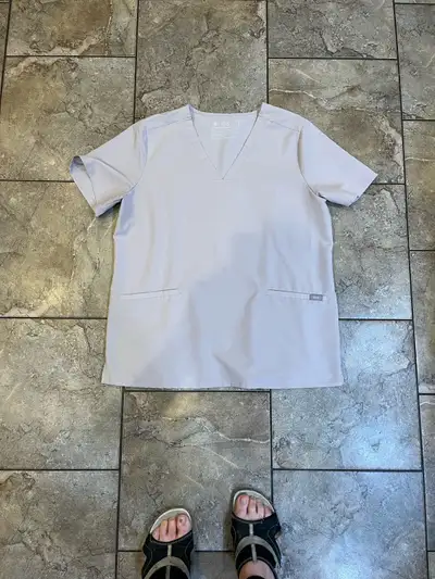 Figs Slate Casma Scrub top sz L, View more