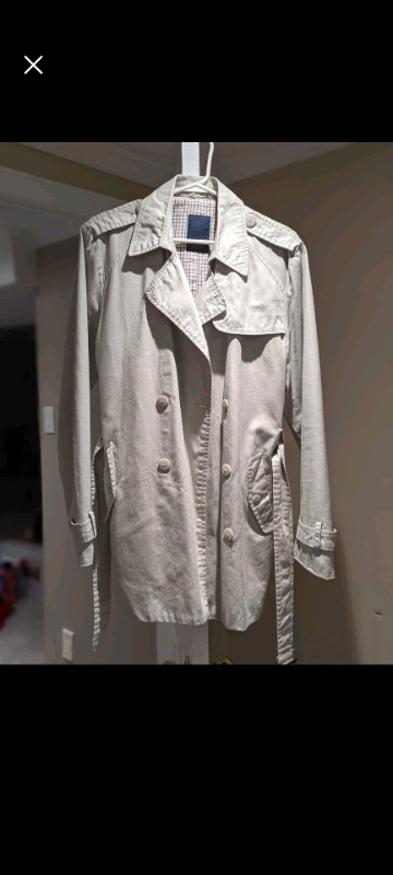 Zara Men's Overcoat. Size is L /40.