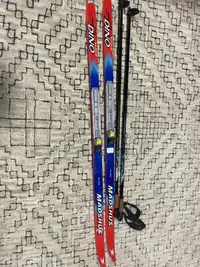 Madshus Dino 140cm Junior Series Waxbase skis with 115cm firefly