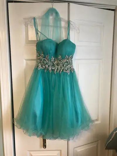 Beautiful Prom dress! mint green beaded strapless short women's dress with matching scarf! 50