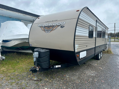 2019 Forrest river Wildwood limited 26 feet. 