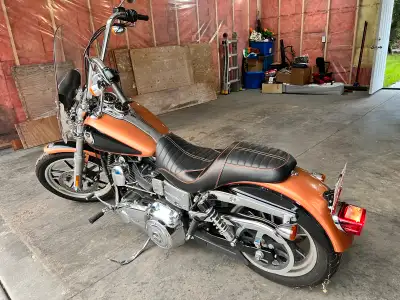 2008 Dyna Low-Rider, 105th Anniversary numbered motorcycle, only 2000! Made in this year. This bike...