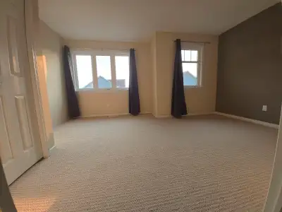 Private room in a 2-bed Condo: Female Only